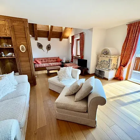 Charme Alpino E Modernita-appartamento Ristrutturato A Due Passi Dal Centro Apartment *