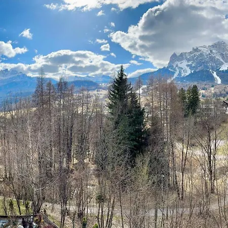 Charme Alpino E Modernita-appartamento Ristrutturato A Due Passi Dal Centro *
