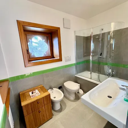Charme Alpino E Modernita-appartamento Ristrutturato A Due Passi Dal Centro Apartment